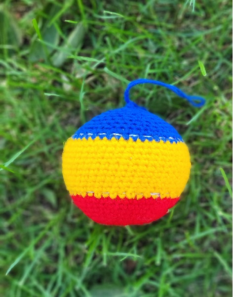Glob crosetat handmade de Craciun