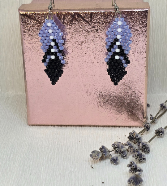 cercei handmade cu mărgele Toho în formă de romb