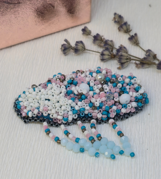 Broșă handmade – Crystal Rain