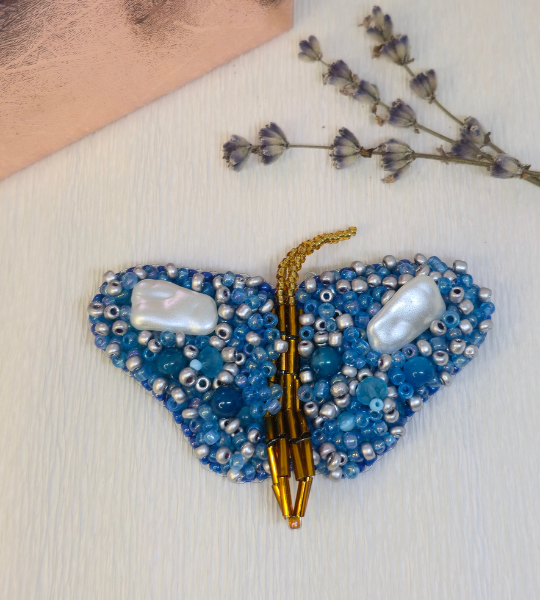 Broșă handmade – Blue Butterfly