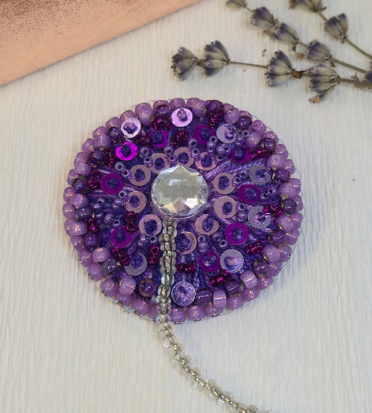Broșă handmade  – Amethyst Glow