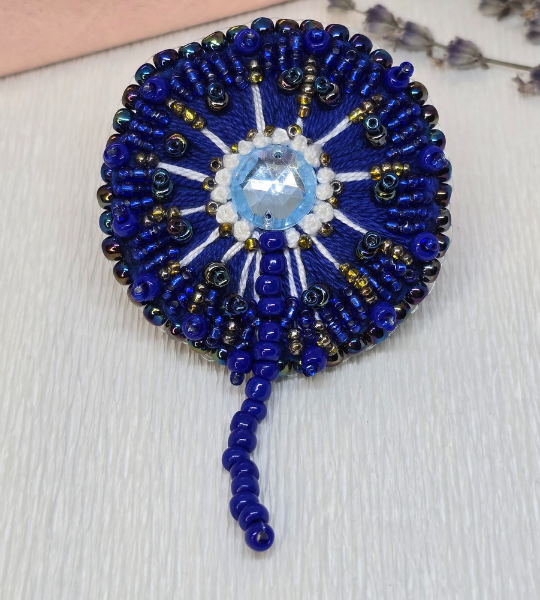 Broșă handmade – Sapphire Star