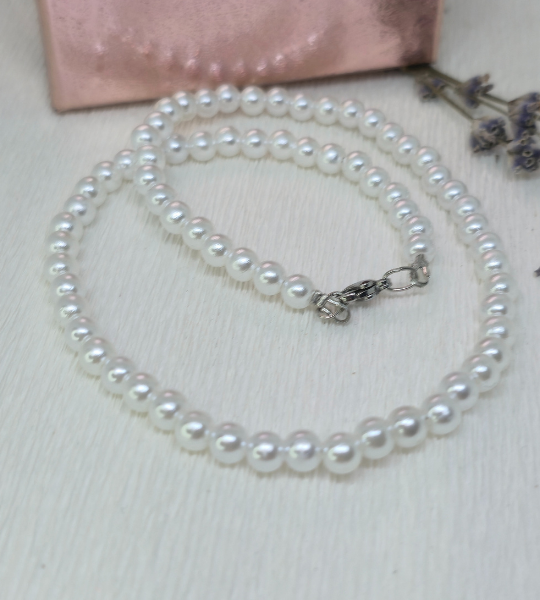 Colier handmade „Pure Elegance” cu perle albe