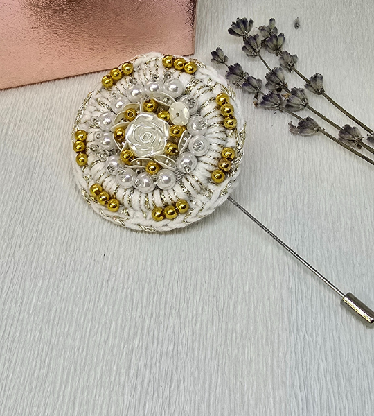Broșă handmade – Royal Bloom Brooch
