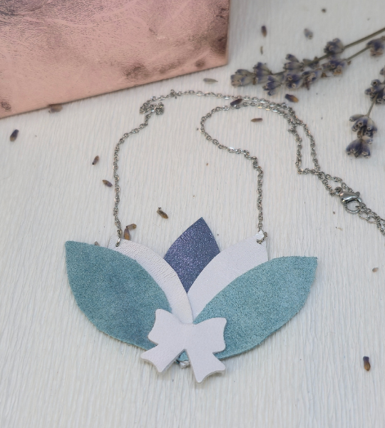Pandantiv handmade „Lotus Grace” din piele naturală